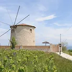 Anemomilos Вилла