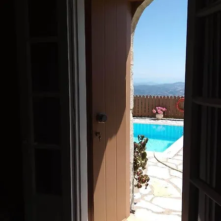 Βίλα Anemomilos Ασπρογερακάτα
